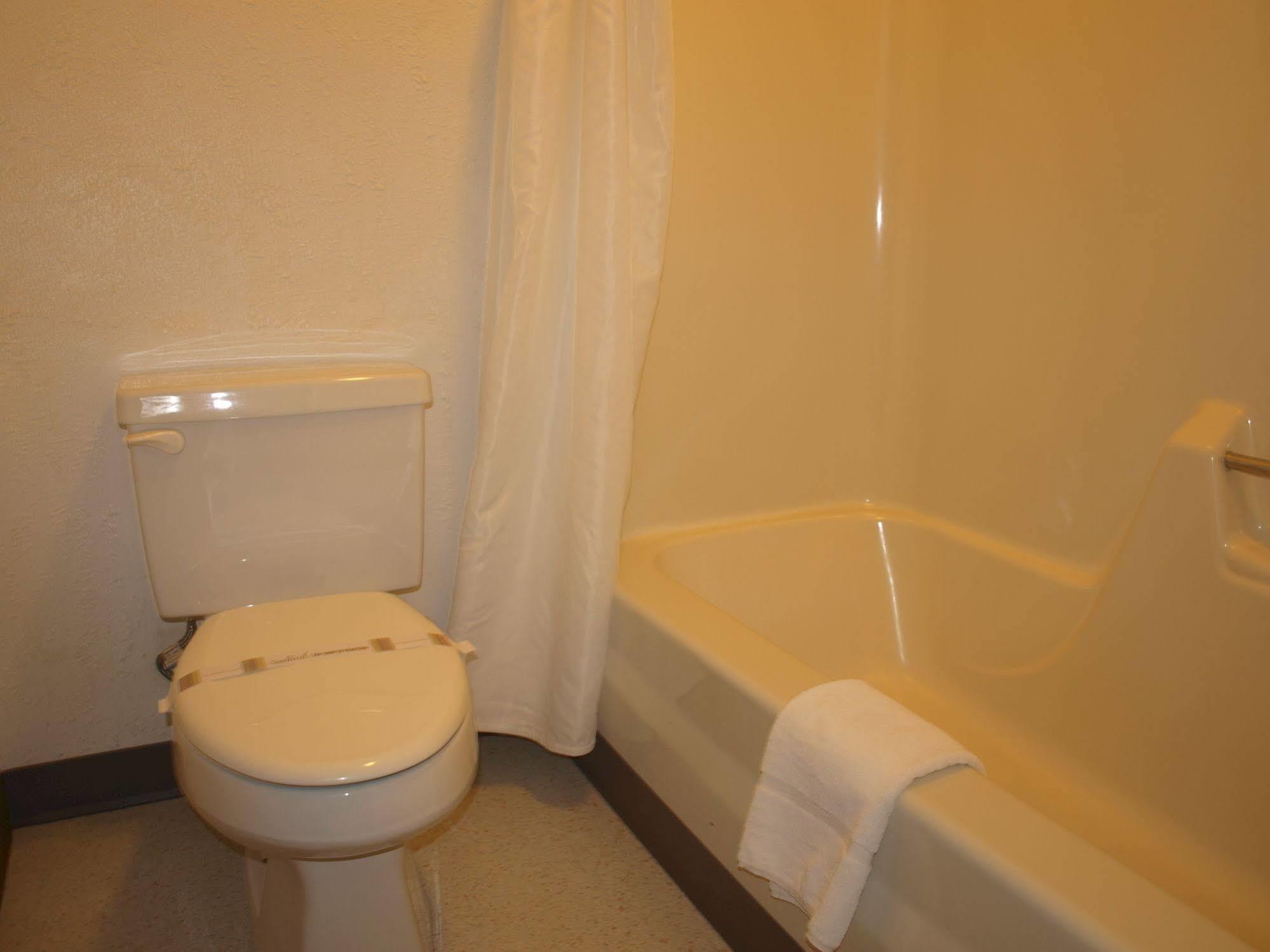 Yellowstone River Inn Glendive Ngoại thất bức ảnh